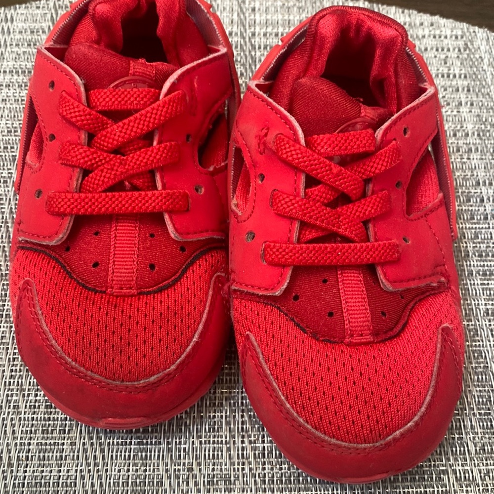 Red Nike Hurrache size 7